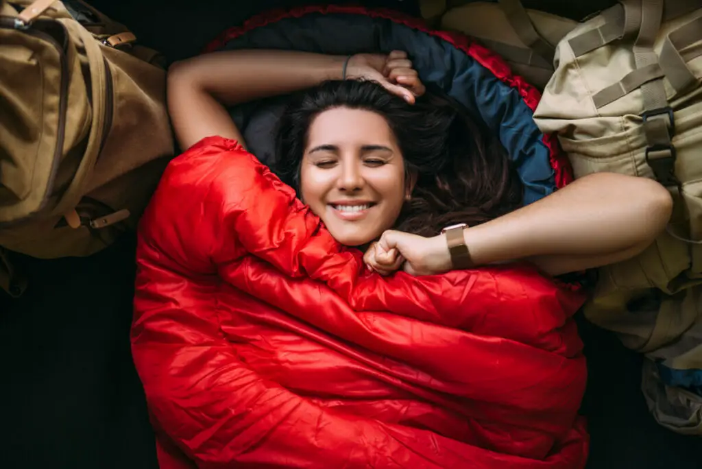 Are Sleeping Bags Warmer than Blankets? Tryout Nature